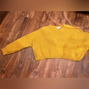 Really cute cropped modern citizen sweater!! Gorgeous color!!